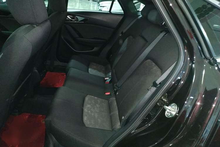 Used Mazda CX-4 2021 2.0L Automatic Two-Wheel Drive Blue Sky Exploration Edition Left Rear Seat