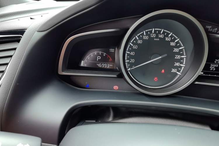Used Mazda CX-4 2021 2.0L Automatic Two-Wheel Drive Blue Sky Exploration Edition Odometer Close Up