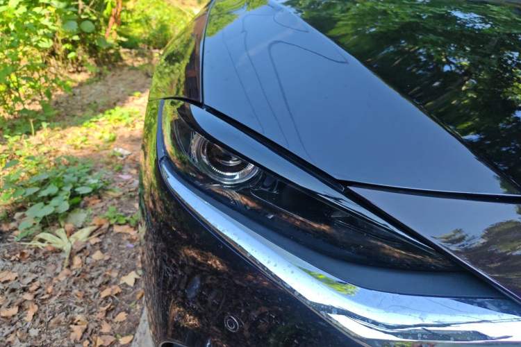 Used Mazda CX-4 2021 2.0L Automatic Two-Wheel Drive Blue Sky Luxury Edition Right Front Headlight