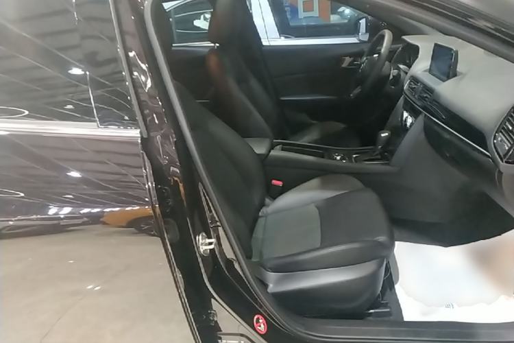 Used Mazda CX-4 2021 2.0L Automatic Two-Wheel Drive Blue Sky Dynamic Edition Right Front Seat