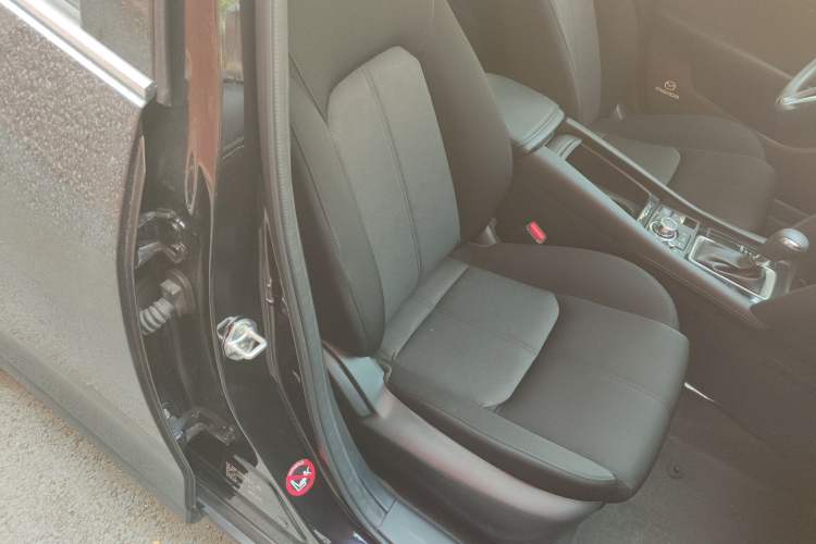 Used Mazda CX-4 2021 2.0L Automatic Two-Wheel Drive Blue Sky Exploration Edition Right Front Seat