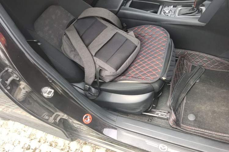 Used Mazda CX-4 2021 2.0L Automatic Two-Wheel Drive Blue Sky Exploration Edition Right Front Seat