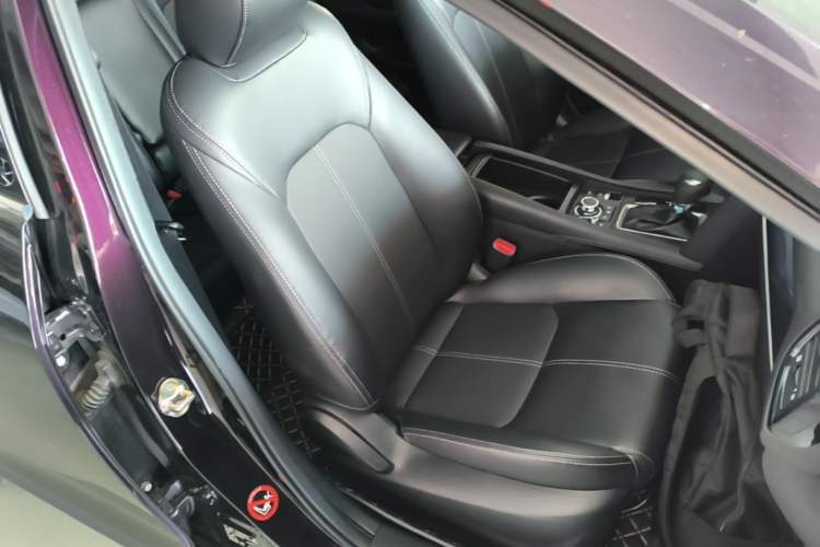 Used Mazda CX-4 2021 2.0L Automatic Two-Wheel Drive Blue Sky Dynamic Edition Right Front Seat