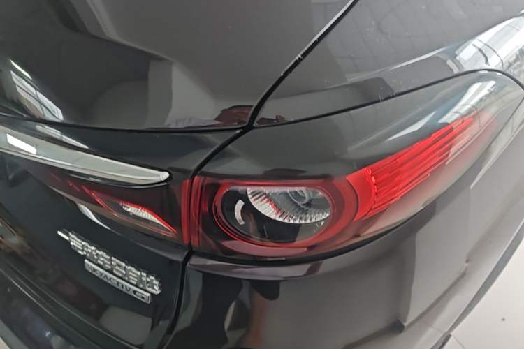 Used Mazda CX-4 2021 2.0L Automatic Two-Wheel Drive Blue Sky Dynamic Edition Right Rear Taillight