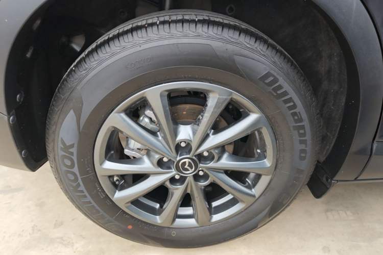 Used Mazda CX-4 2021 2.0L Automatic Two-Wheel Drive Blue Sky Dynamic Edition Right Rear Wheel Hub