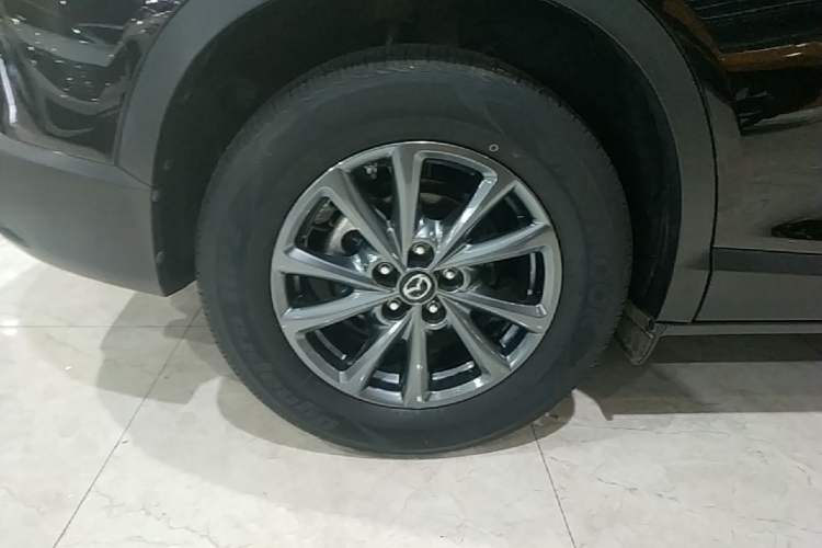 Used Mazda CX-4 2021 2.0L Automatic Two-Wheel Drive Blue Sky Dynamic Edition Right Rear Wheel Hub