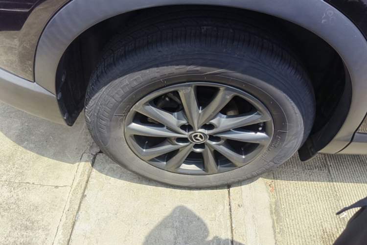 Used Mazda CX-4 2021 2.0L Automatic Two-Wheel Drive Blue Sky Dynamic Edition Right Rear Wheel Hub