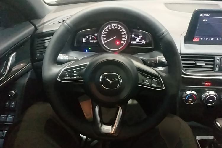 Used Mazda CX-4 2021 2.0L Automatic Two-Wheel Drive Blue Sky Dynamic Edition Steering Wheel