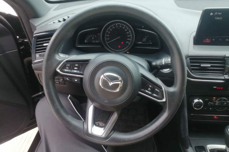 Used Mazda CX-4 2021 2.0L Automatic Two-Wheel Drive Blue Sky Exploration Edition Steering Wheel
