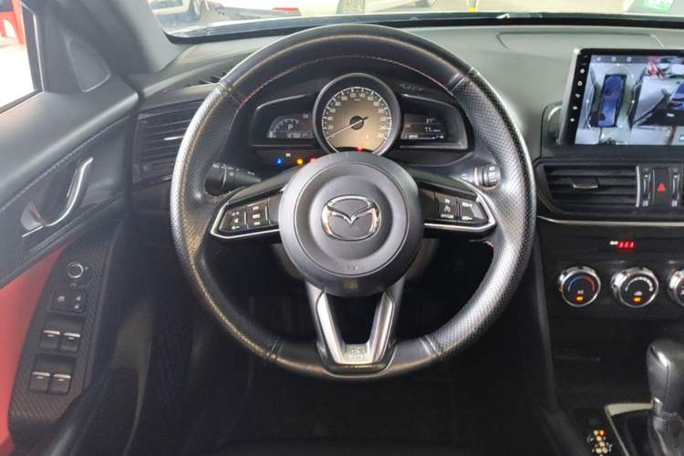 Used Mazda CX-4 2021 2.0L Automatic Two-Wheel Drive Blue Sky Dynamic Edition Steering Wheel