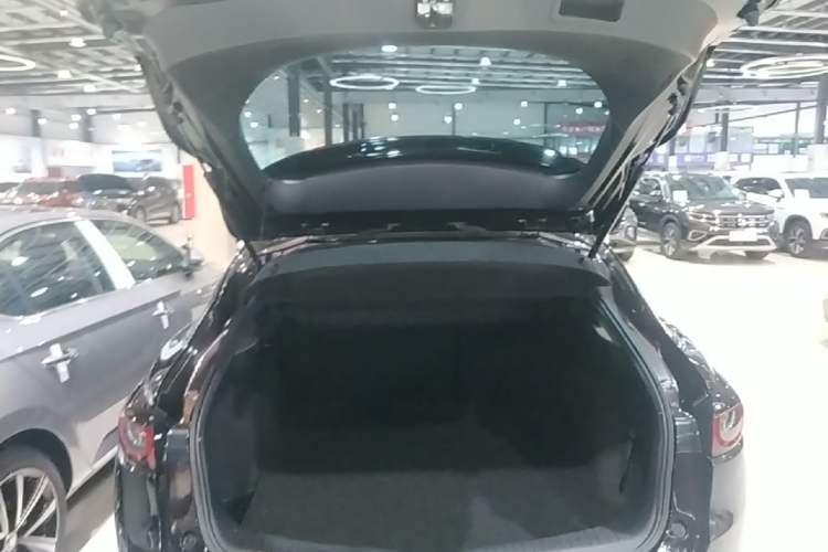 Used Mazda CX-4 2021 2.0L Automatic Two-Wheel Drive Blue Sky Dynamic Edition Trunk