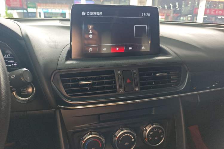 Used Mazda CX-4 2021 2.0L Automatic Two-Wheel Drive Blue Sky Dynamic Edition Audio And AC Panel