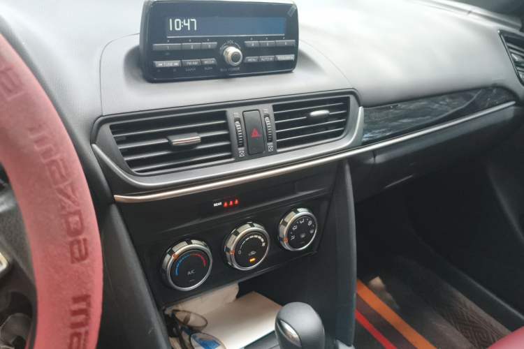 Used Mazda CX-4 2021 2.0L Automatic Two-Wheel Drive Blue Sky Youth Edition Audio And AC Panel
