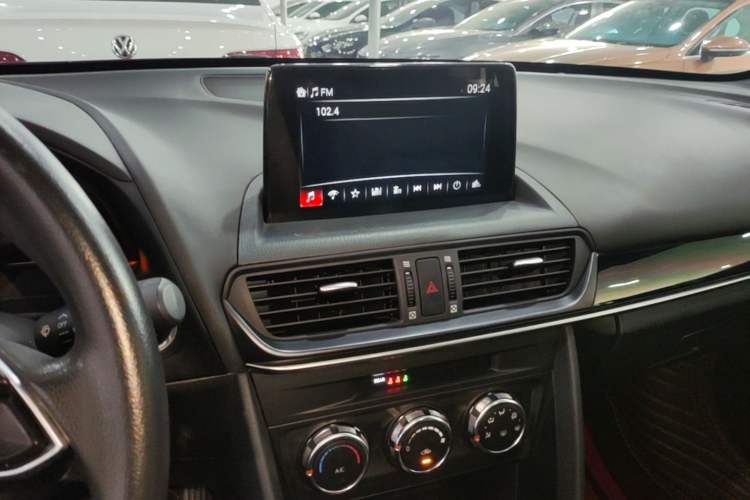 Used Mazda CX-4 2021 2.0L Automatic Two-Wheel Drive Blue Sky Dynamic Edition Audio And AC Panel