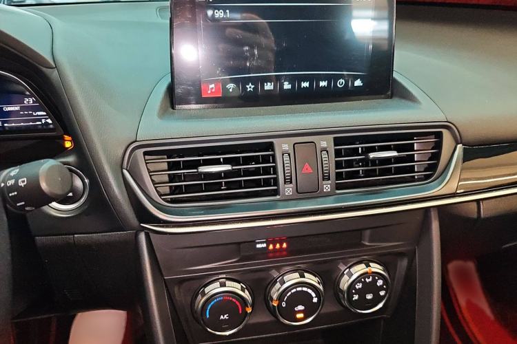 Used Mazda CX-4 2021 2.0L Automatic Two-Wheel Drive Blue Sky Dynamic Edition Audio And AC Panel