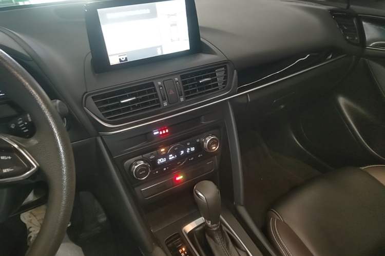 Used Mazda CX-4 2021 2.0L Automatic Two-Wheel Drive Blue Sky Exploration Edition Audio And AC Panel
