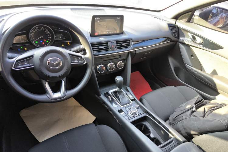 Used Mazda CX-4 2021 2.0L Automatic Two-Wheel Drive Blue Sky Dynamic Edition Audio And AC Panel