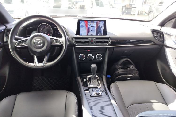 Used Mazda CX-4 2021 2.0L Automatic Two-Wheel Drive Blue Sky Dynamic Edition Center Console