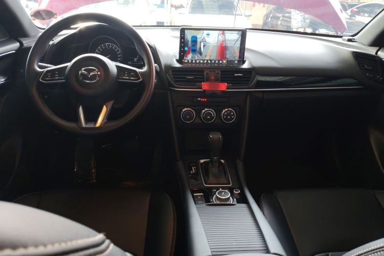Used Mazda CX-4 2021 2.0L Automatic Two-Wheel Drive Blue Sky Dynamic Edition Center Console