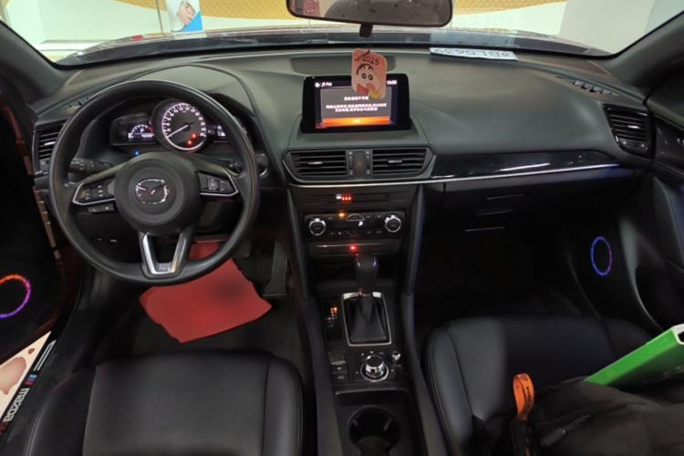 Used Mazda CX-4 2021 2.0L Automatic Two-Wheel Drive Blue Sky Exploration Edition Center Console
