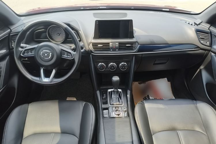 Used Mazda CX-4 2021 2.0L Automatic Two-Wheel Drive Blue Sky Dynamic Edition Center Console