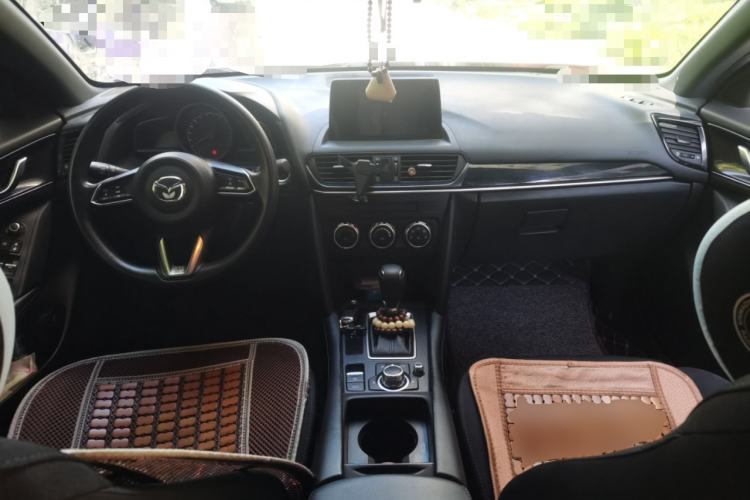 Used Mazda CX-4 2021 2.0L Automatic Two-Wheel Drive Blue Sky Dynamic Edition Center Console