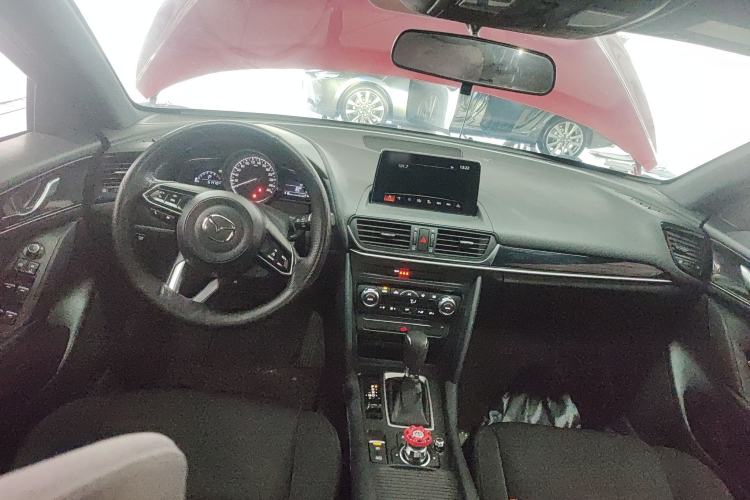 Used Mazda CX-4 2021 2.0L Automatic Two-Wheel Drive Blue Sky Exploration Edition Center Console