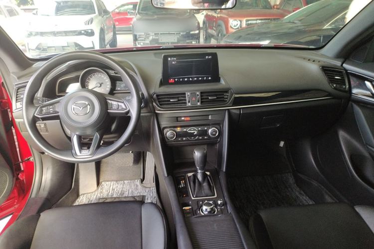 Used Mazda CX-4 2021 2.0L Automatic Two-Wheel Drive Blue Sky Dynamic Edition Center Console