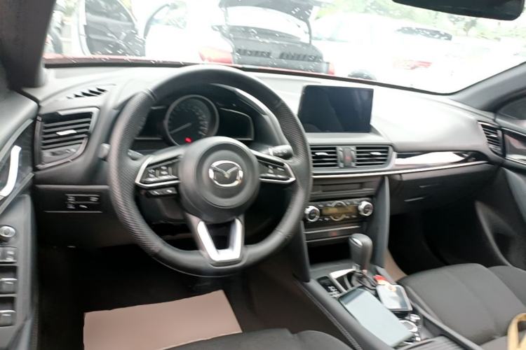 Used Mazda CX-4 2021 2.0L Automatic Two-Wheel Drive Blue Sky Exploration Edition Center Console