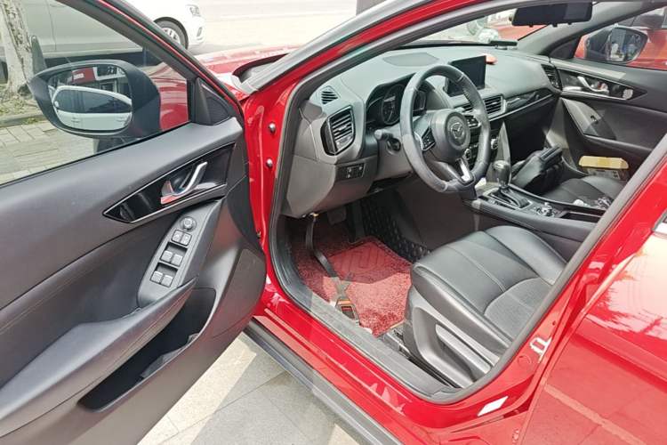 Used Mazda CX-4 2021 2.0L Automatic Two-Wheel Drive Blue Sky Dynamic Edition Driver Seat