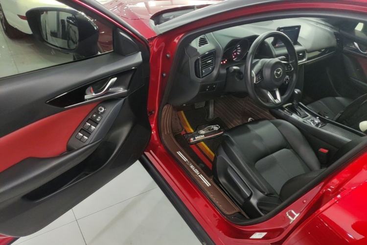Used Mazda CX-4 2021 2.0L Automatic Two-Wheel Drive Blue Sky Dynamic Edition Driver Seat