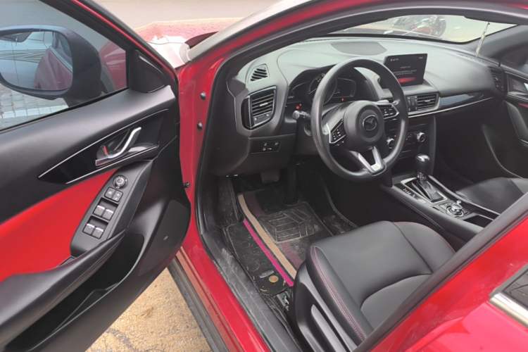 Used Mazda CX-4 2021 2.0L Automatic Two-Wheel Drive Blue Sky Exploration Edition Driver Seat
