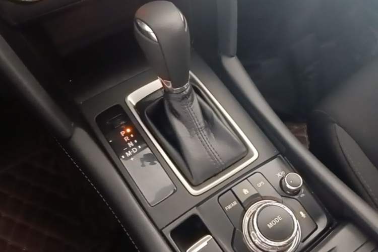 Used Mazda CX-4 2021 2.0L Automatic Two-Wheel Drive Blue Sky Dynamic Edition Gear Lever