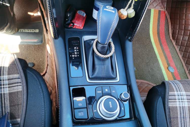 Used Mazda CX-4 2021 2.0L Automatic Two-Wheel Drive Blue Sky Dynamic Edition Gear Lever