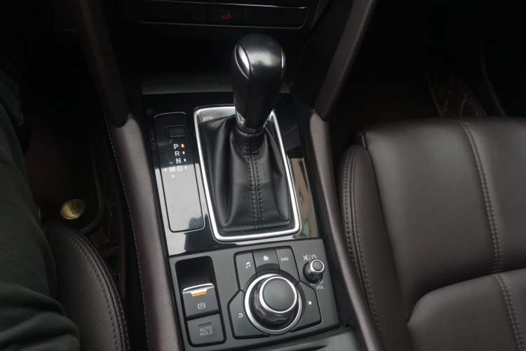 Used Mazda CX-4 2021 2.5L Automatic All-Wheel Drive Blue Sky Passion Edition Gear Lever
