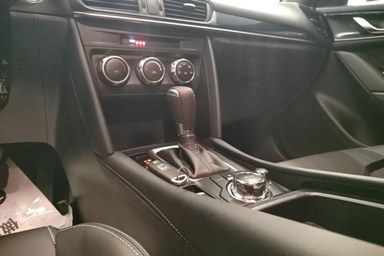 Used Mazda CX-4 2021 2.0L Automatic Two-Wheel Drive Blue Sky Dynamic Edition Gear Lever