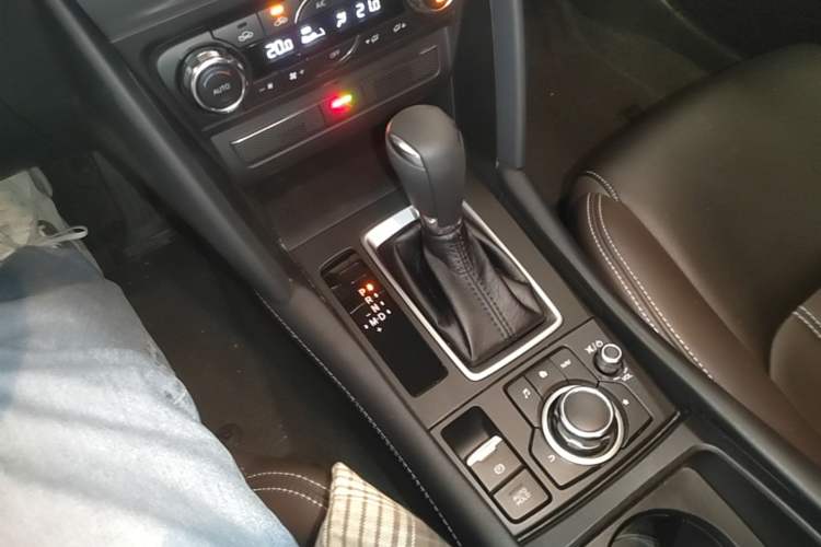 Used Mazda CX-4 2021 2.0L Automatic Two-Wheel Drive Blue Sky Exploration Edition Gear Lever