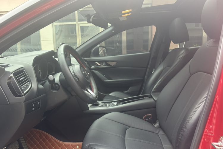 Used Mazda CX-4 2021 2.0L Automatic Two-Wheel Drive Blue Sky Dynamic Edition Interior 1