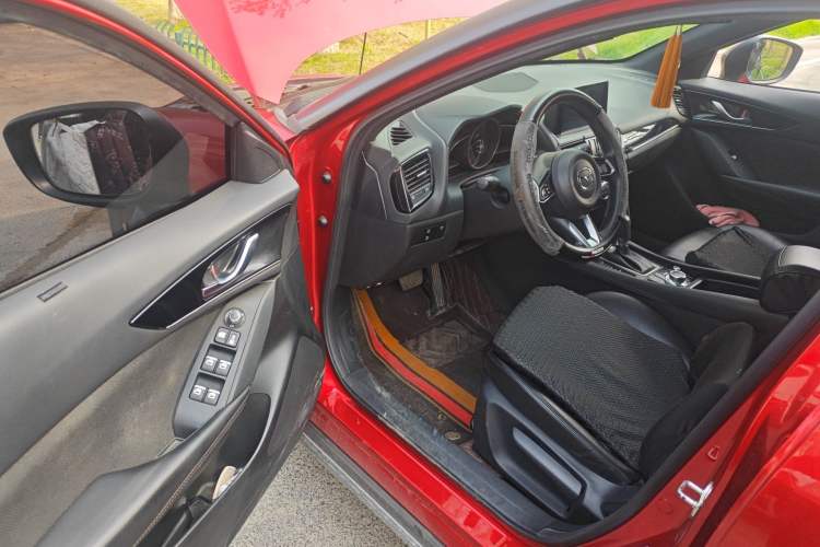 Used Mazda CX-4 2021 2.0L Automatic Two-Wheel Drive Blue Sky Dynamic Edition Interior 3
