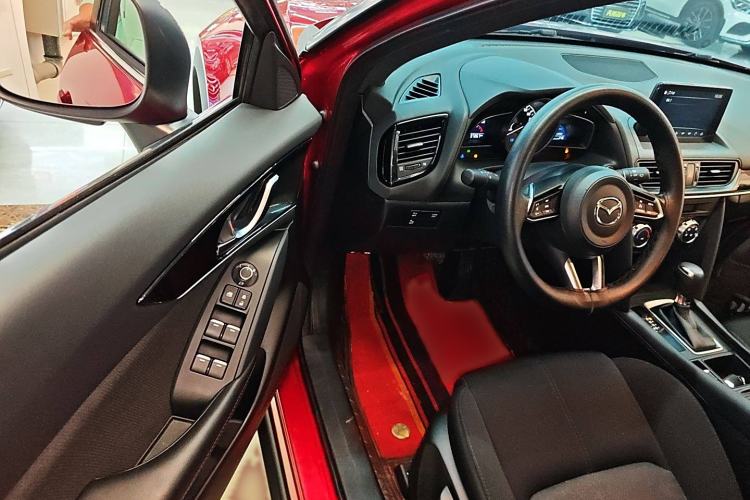 Used Mazda CX-4 2021 2.0L Automatic Two-Wheel Drive Blue Sky Dynamic Edition Interior 3