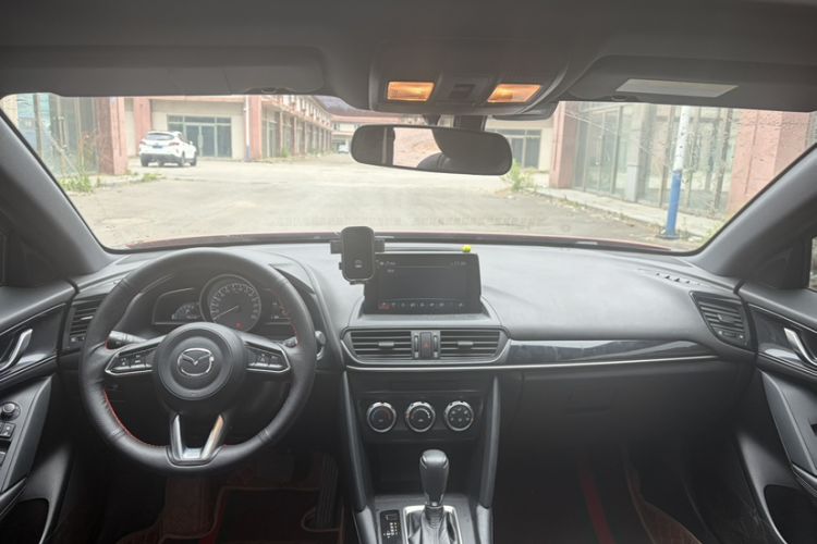 Used Mazda CX-4 2021 2.0L Automatic Two-Wheel Drive Blue Sky Dynamic Edition Interior 3