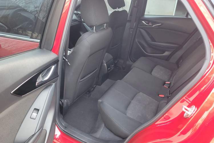 Used Mazda CX-4 2021 2.0L Automatic Two-Wheel Drive Blue Sky Exploration Edition Interior 4