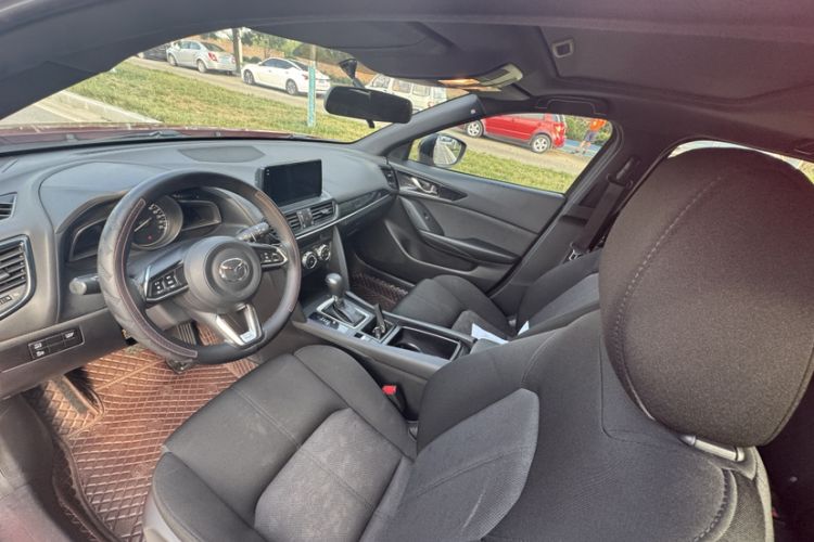 Used Mazda CX-4 2021 2.0L Automatic Two-Wheel Drive Blue Sky Dynamic Edition Interior 7