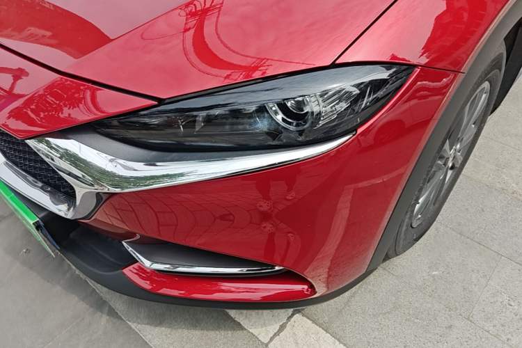 Used Mazda CX-4 2021 2.0L Automatic Two-Wheel Drive Blue Sky Dynamic Edition Left Front Headlight