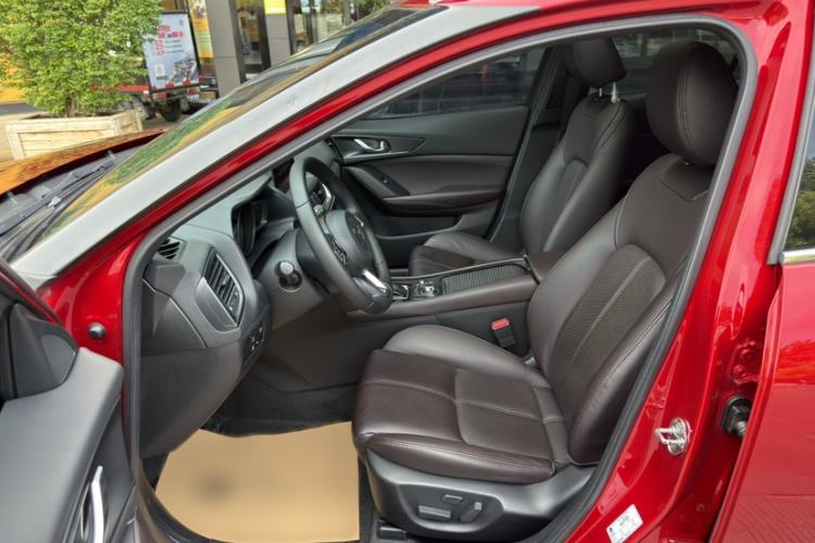 Used Mazda CX-4 2021 2.0L Automatic Two-Wheel Drive Blue Sky Luxury Edition Left Front Seat
