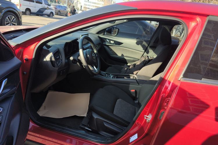 Used Mazda CX-4 2021 2.0L Automatic Two-Wheel Drive Blue Sky Dynamic Edition Left Front Seat