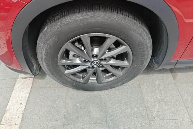 Used Mazda CX-4 2021 2.0L Automatic Two-Wheel Drive Blue Sky Dynamic Edition Left Front Wheel Hub