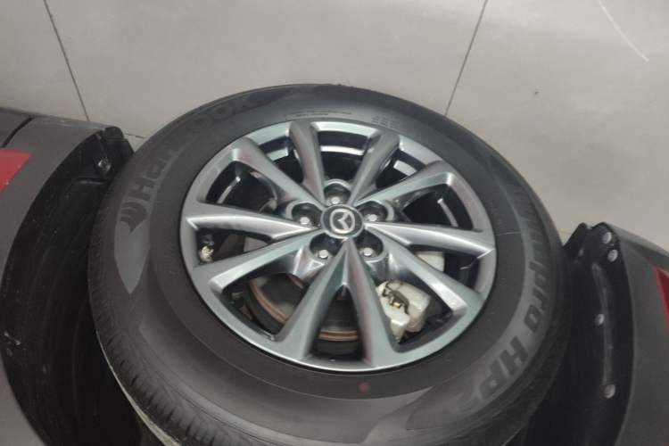Used Mazda CX-4 2021 2.0L Automatic Two-Wheel Drive Blue Sky Dynamic Edition Left Front Wheel Hub
