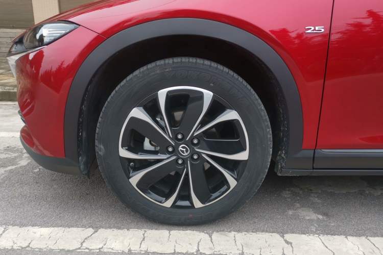 Used Mazda CX-4 2021 2.5L Automatic All-Wheel Drive Blue Sky Passion Edition Left Front Wheel Hub