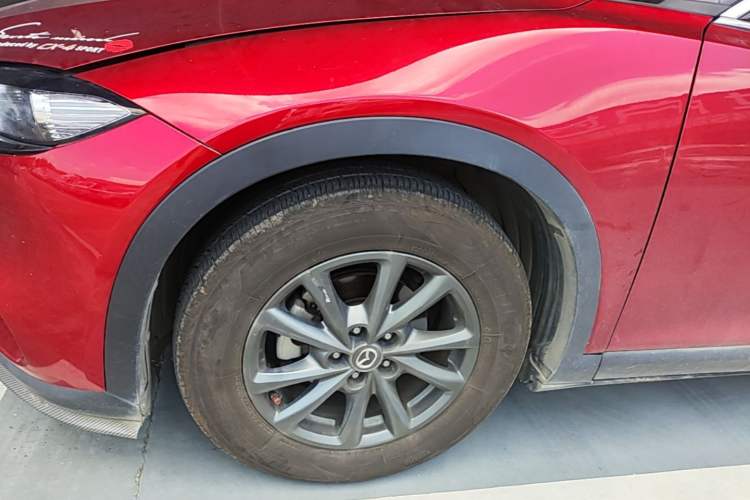Used Mazda CX-4 2021 2.0L Automatic Two-Wheel Drive Blue Sky Dynamic Edition Left Front Wheel Hub